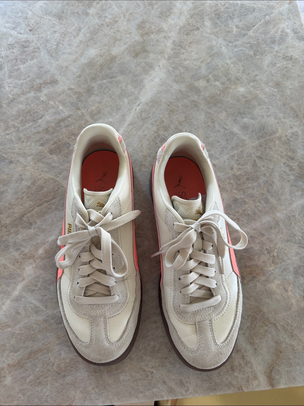 Puma Women's Cream Sneakers with Pink Stripe